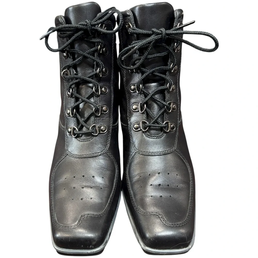 Timberland Hill Black Leather Wedge square Toe Bootie Size 7.5 US Womens